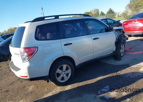 2011 Subaru Forester 2.5X из США, поврежденный, VIN JF2SHABCXBH775684